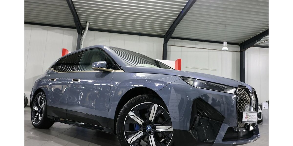 BMW iX 40 xDrive SPORT TITAN GLAS STORM EINZELSTÜCK 79.000 km 39.999 &euro; Hamm 59077