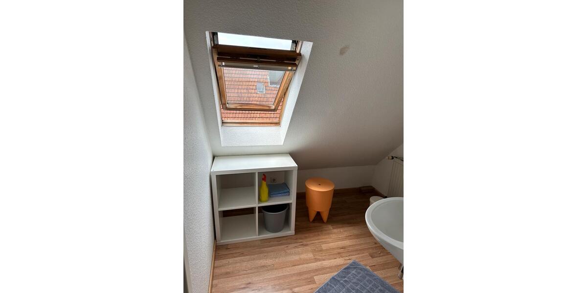 Dachgeschoßwohnung Dortmund Mengede - 1 Zimmer, 20 m&sup2;, 350&euro; | Angebot:25993002