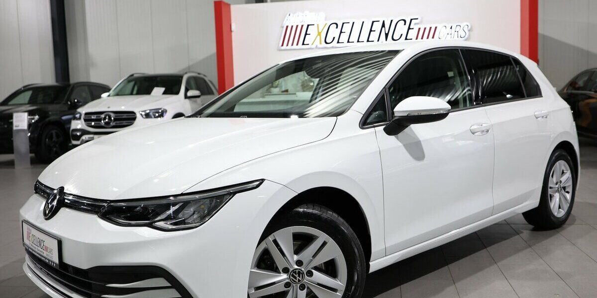 VW Golf VIII 2.0 TDI DSG LIFE IQ / NAVI+KAMERA, LED 53.000 km 21.111 &euro; Hamm 59077