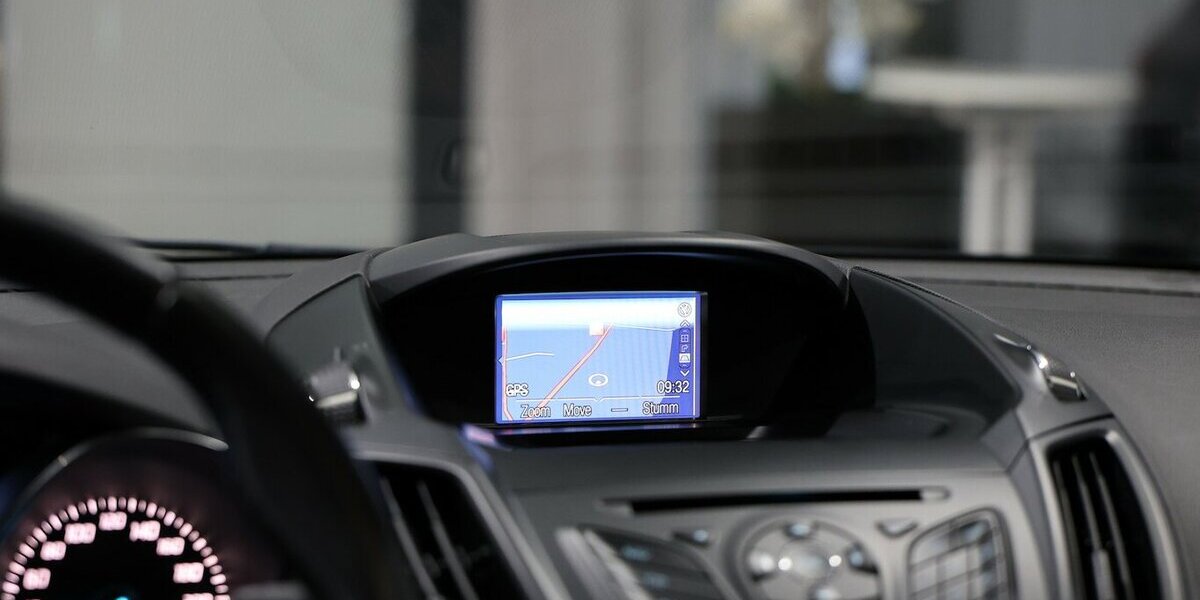 Ford Kuga 2.0 TDCI 4x4 TITANIUM / LEDER / NAVI+ 90.000 km 12.777 &euro; Hamm 59077