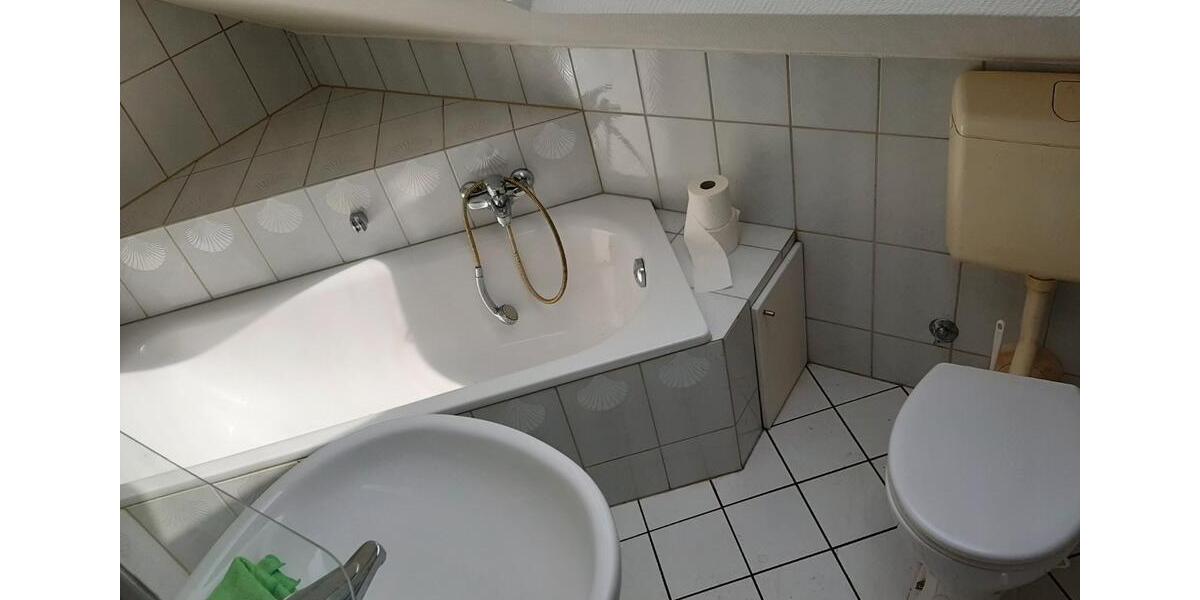 Dachgeschoßwohnung Holzwickede - 2 Zimmer, 37 m&sup2;, 445&euro; | Angebot:25974964