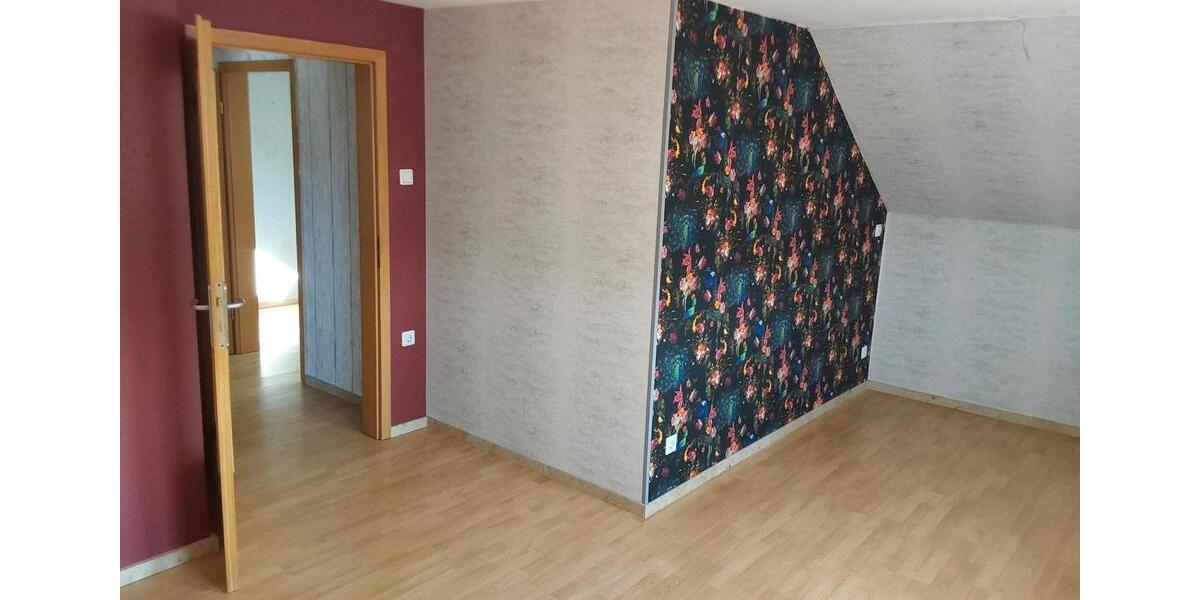 Dachgeschoßwohnung Kamen - 3.5 Zimmer, 58 m&sup2;, 350&euro; | Angebot:25964938