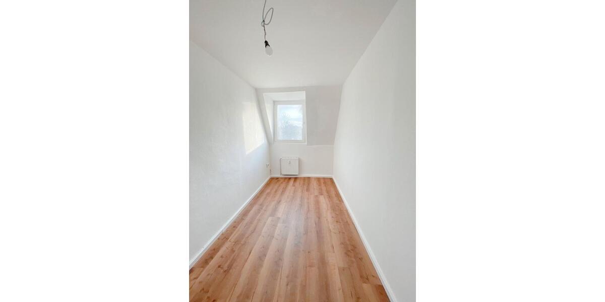 Dachgeschoßwohnung Dortmund Innenstadt Nord - 3.5 Zimmer, 105 m&sup2;, 800&euro; | Angebot:25252401