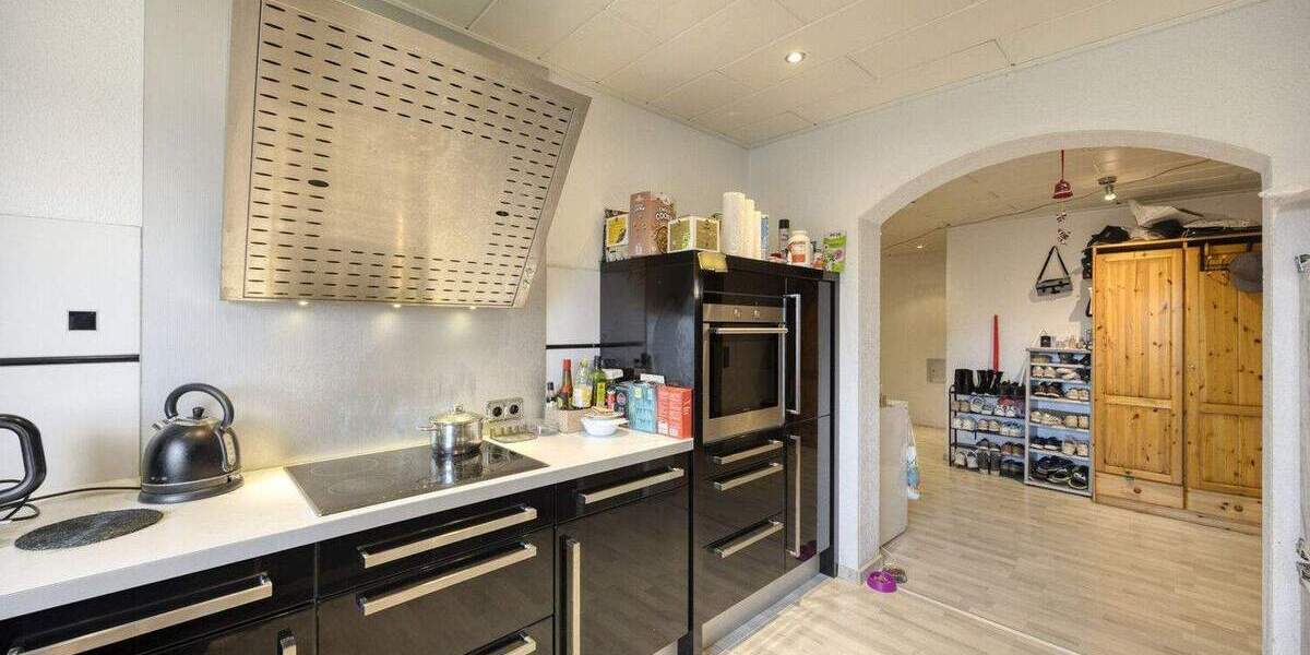 Etagenwohnung Castrop-Rauxel Frohlinde - 5 Zimmer, 176 m&sup2;, 340.000&euro; | Angebot:25680060