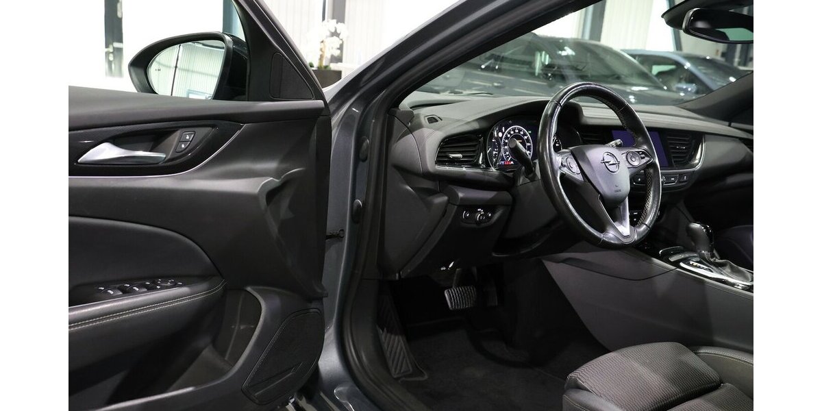 Opel Insignia ST 2.0 D ELEGANCE PANORAMA, MATRIX-LED 125.000 km 15.881 &euro; Hamm 59077