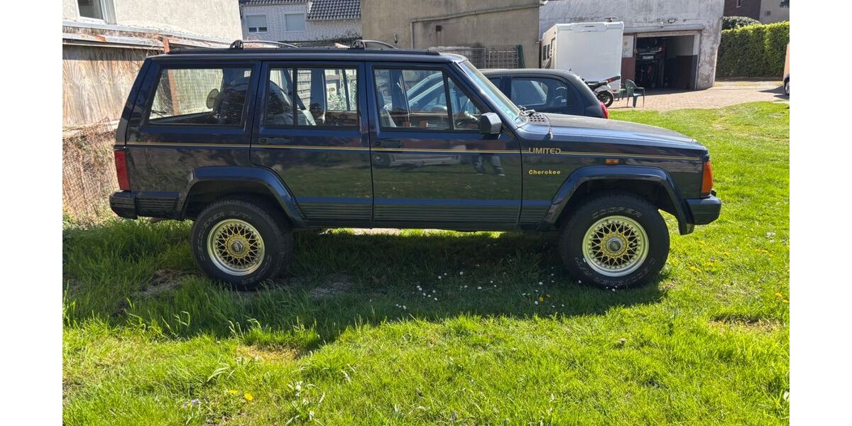 Jeep Cherokee 252.000 km 6.500 &euro; Lünen 44536