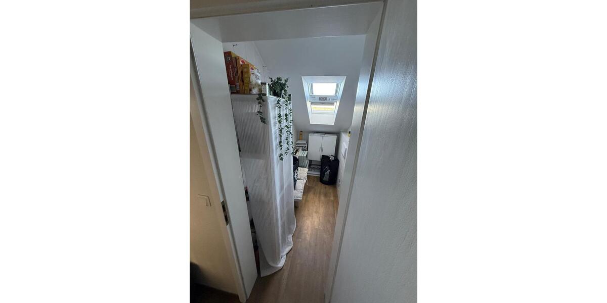 Dachgeschoßwohnung Iserlohn Grüne - 3 Zimmer, 77 m&sup2;, 155.000&euro; | Angebot:26889940