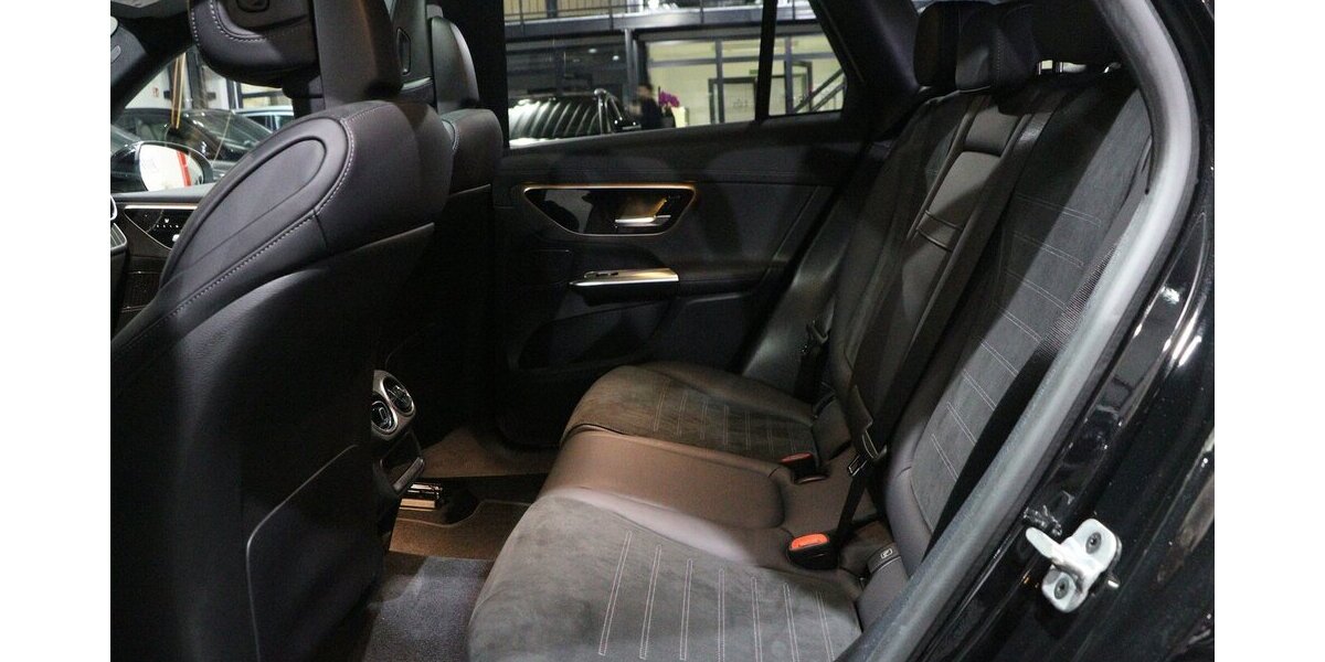 Mercedes-Benz GLC 300 de 4Matic AMG-LINE SPORT PANORAMA, LASER 90.000 km 52.333 &euro; Hamm 59077