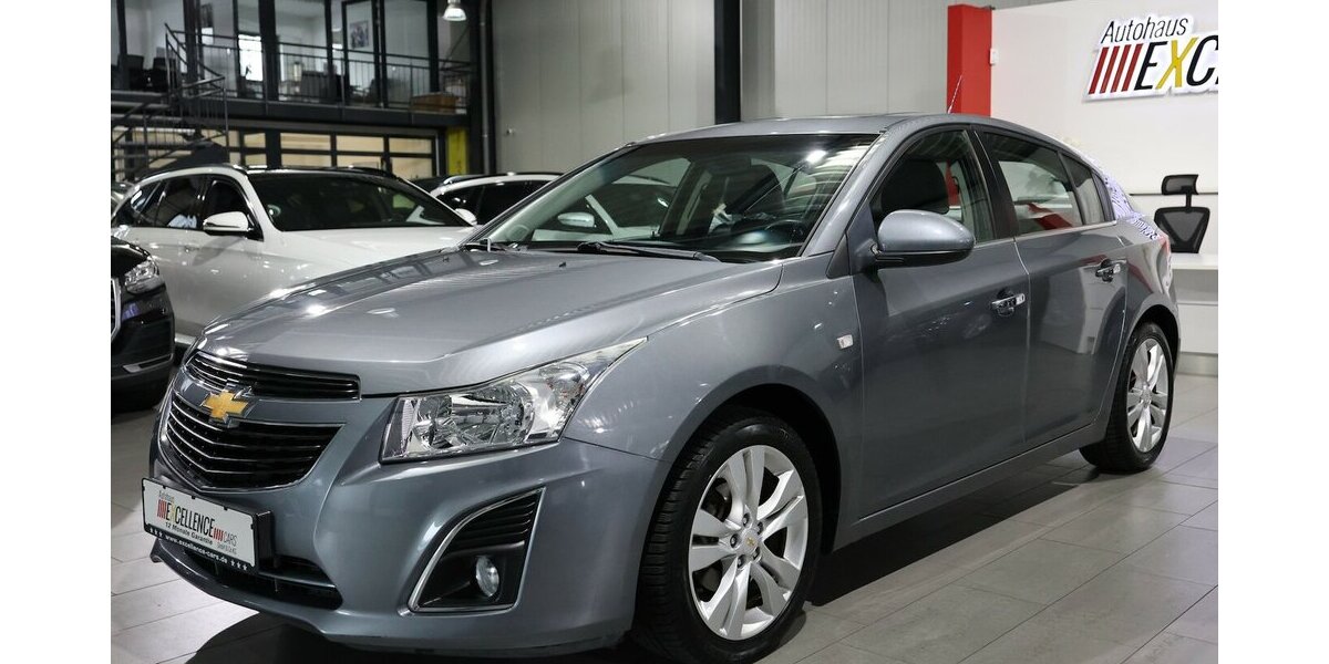 Chevrolet Cruze HATCHBACK 1.4 LTZ / SCHIEBEDACH,LEDER,NAVI 128.000 km 5.881 &euro; Hamm 59077