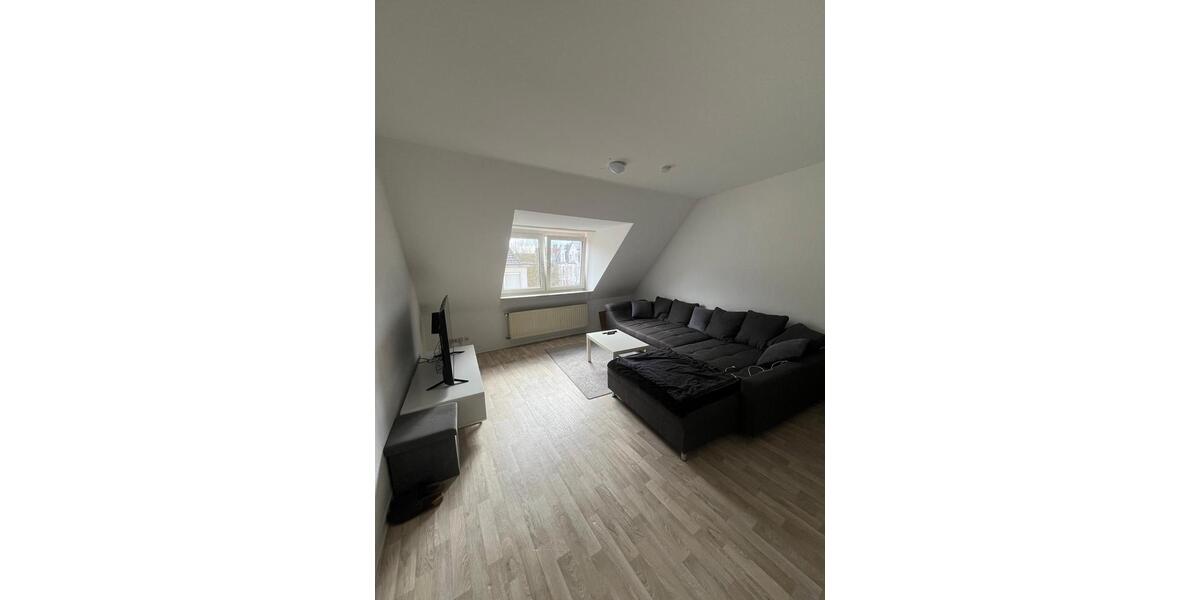 Dachgeschoßwohnung Hamm - 3 Zimmer, 75 m&sup2;, 680&euro; | Angebot:26051277