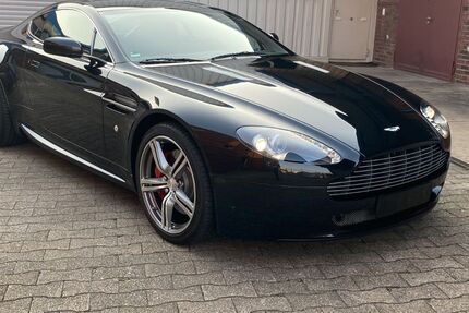 Aston Martin V8 Vantage 96.700 km 49.400 &euro; Holzwickede 59439