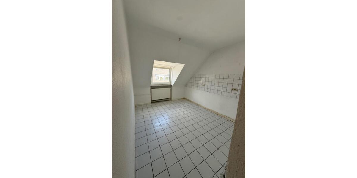 Dachgeschoßwohnung Hamm - 2 Zimmer, 44 m&sup2;, 360&euro; | Angebot:25647937