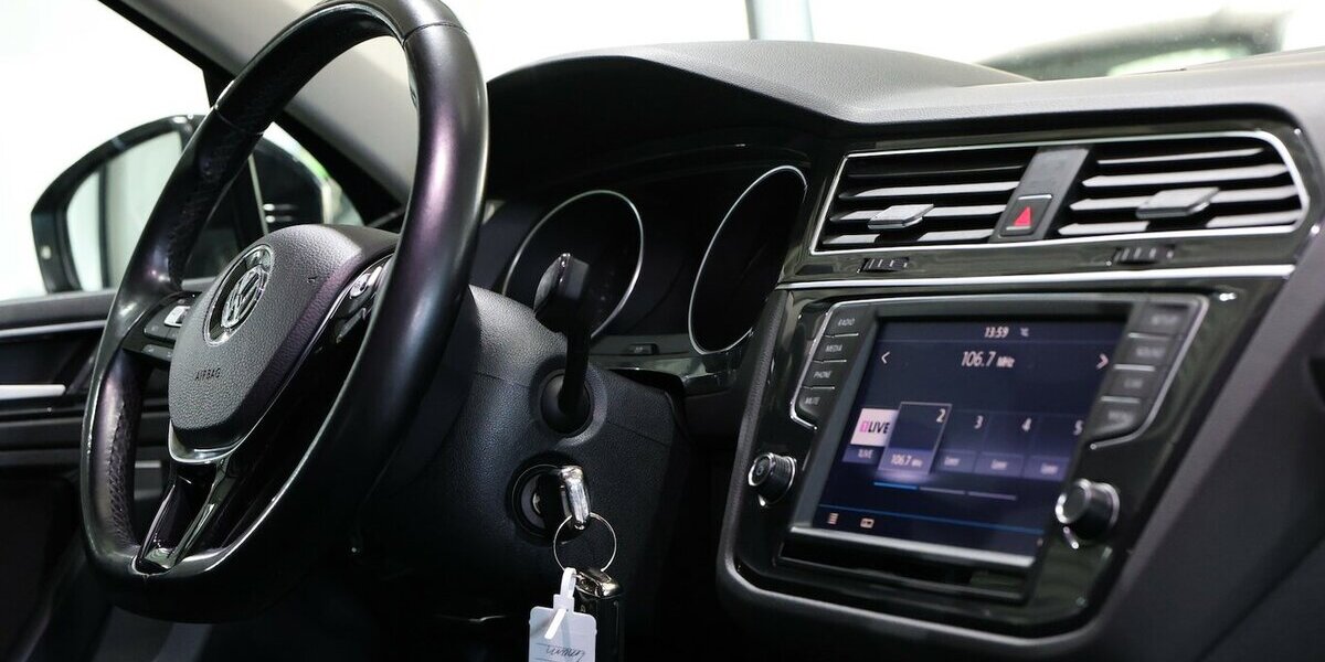 VW Tiguan 2.0 TDI HIGHLINE / LED, ACC+LANE, AHK 141.000 km 18.991 &euro; Hamm 59077