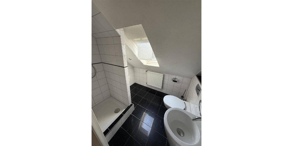 Einfamilienhaus Ense - 7 Zimmer, 270 m&sup2;, 1.350&euro; | Angebot:25918709