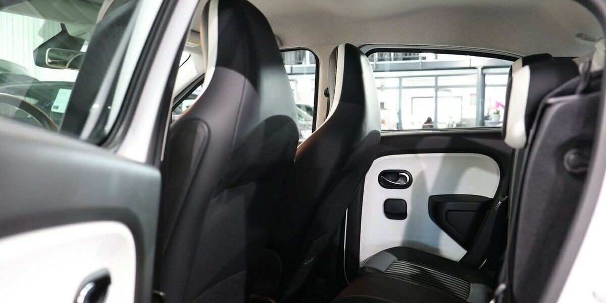 Renault Twingo INTENS ELECTRIC SPURHALTE, LEDER, KAMERA 12.000 km 13.400 &euro; Hamm 59077