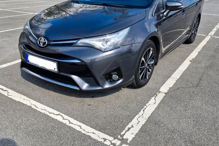 Toyota Avensis 55.150 km 17.495 &euro; Hamm 59067