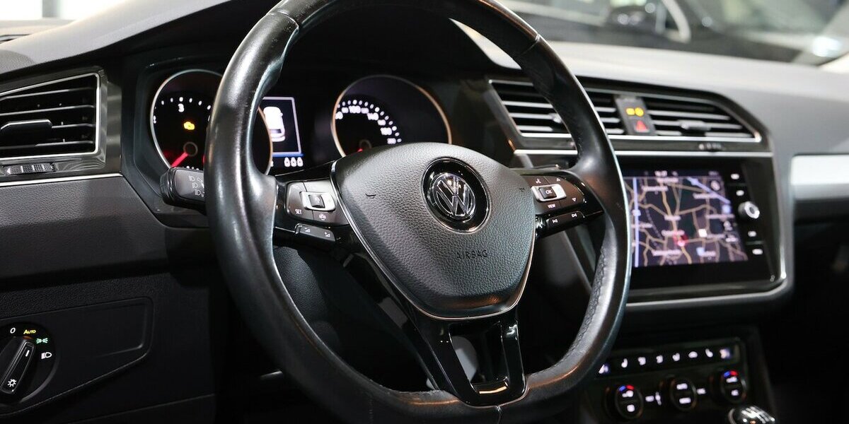 VW Tiguan 2.0 TDI Comfortline / LED, ACC+LANE, NAVI 125.000 km 19.991 &euro; Hamm 59077