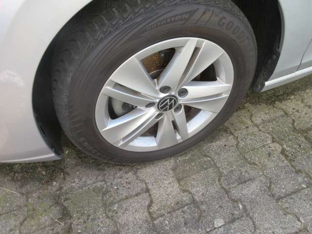 VW Golf Variant Life 1.5 eTSI DSG NAVI AHK ACC ALU AP 60.000 km 22.988 &euro; Bergkamen 59192