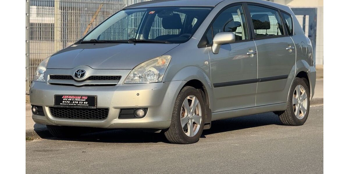 Toyota Corolla Verso 110.000 km 5.690 &euro; Oer-Erkenschwick 45739