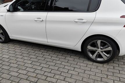 Peugeot 308 91.443 km 8.200 &euro; Ahlen 59227