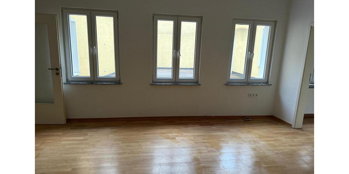 Terrassenwohnung Hamm - 4 Zimmer, 150 m&sup2;, 1.200&euro; | Angebot:25200645