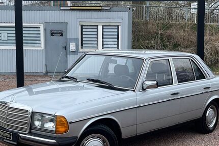 Mercedes-Benz 240 274.553 km 7.700 &euro; Menden (Sauerland) 58706