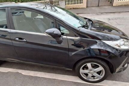 Ford Fiesta 62.000 km 5.300 &euro; Hemer 58675