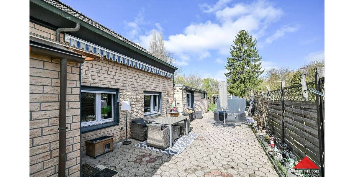 Einfamilienhaus mit Anbau und zwei Kfz-Stellplätzen in ruhiger Sackgassenlage - Doppelhaushälfte Dortmund Brackel | Angebot:26096632