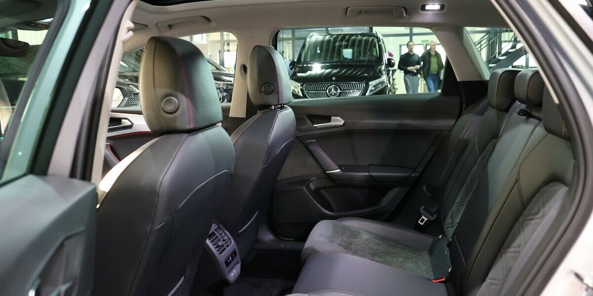 Seat Leon ST 2.0 TDI DSG FR-SPORT-PLUS / LED,PANORAMA 142.000 km 20.777 &euro; Hamm 59077