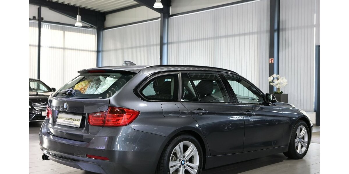 BMW 318d Touring blue PERFORMANCE SPORT / PANORAMA 80.000 km 15.555 &euro; Hamm 59077