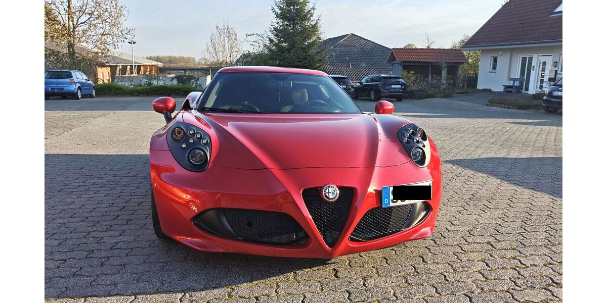 Alfa Romeo 4C 2.717 km 84.900 &euro; Ense 59469