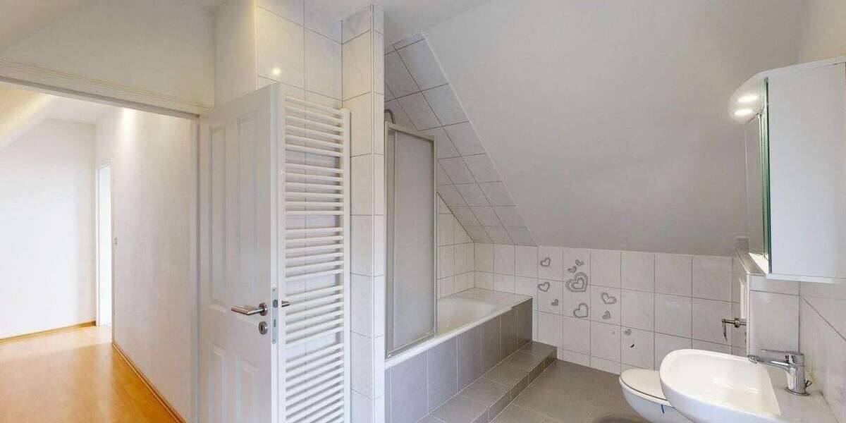 Mehrfamilienhaus, Wohnhaus Hamm Herringen - 7 Zimmer, 179 m&sup2;, 380.000&euro; | Angebot:25686296