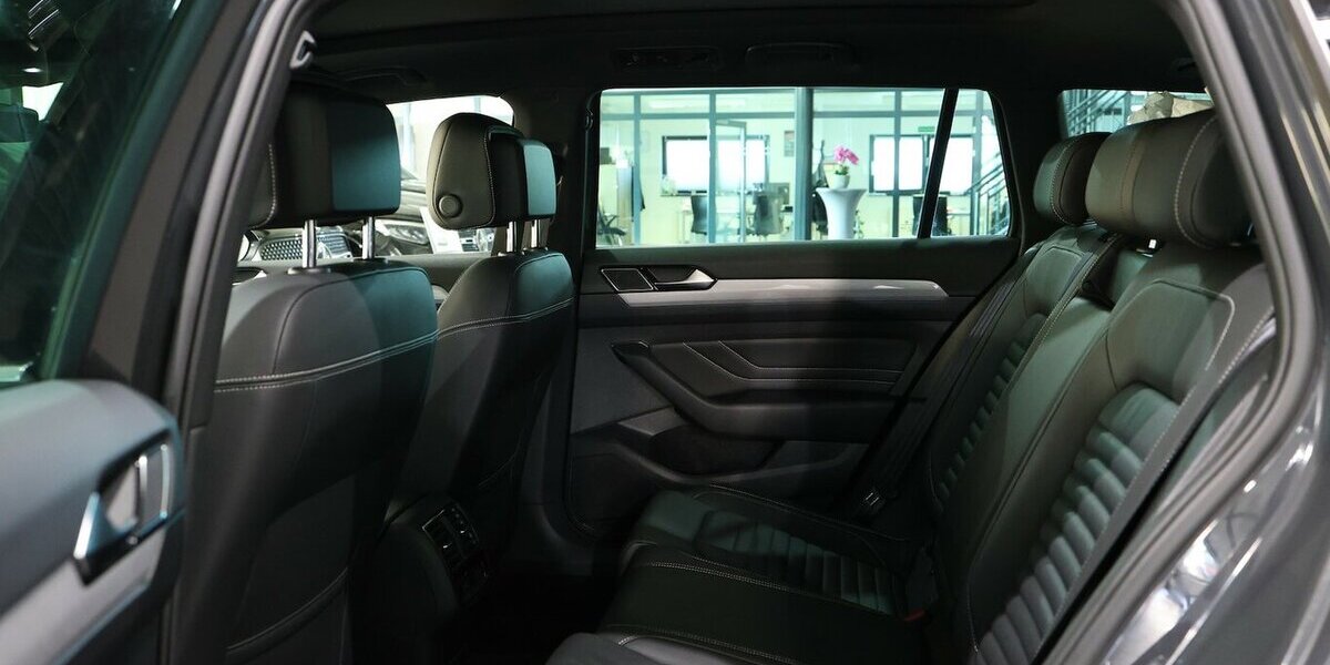 VW Passat Variant 2.0 TDI DSG BUSINESS IQ PANORAMA 122.000 km 22.777 &euro; Hamm 59077