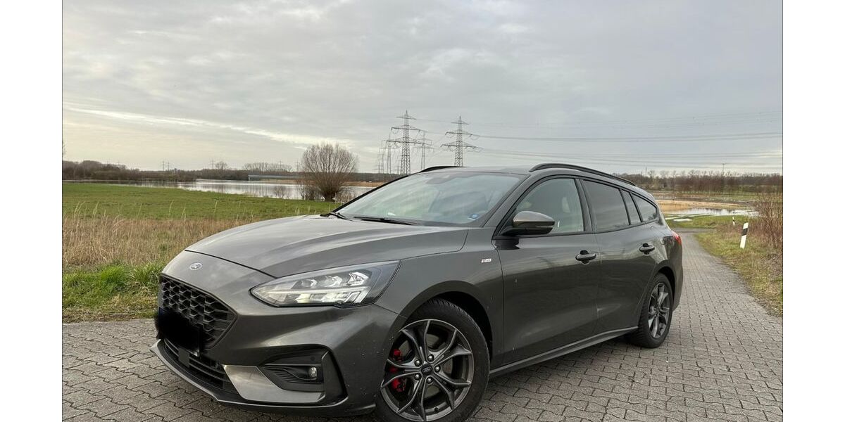 Ford Focus 89.000 km 16.800 &euro; Hamm 59071