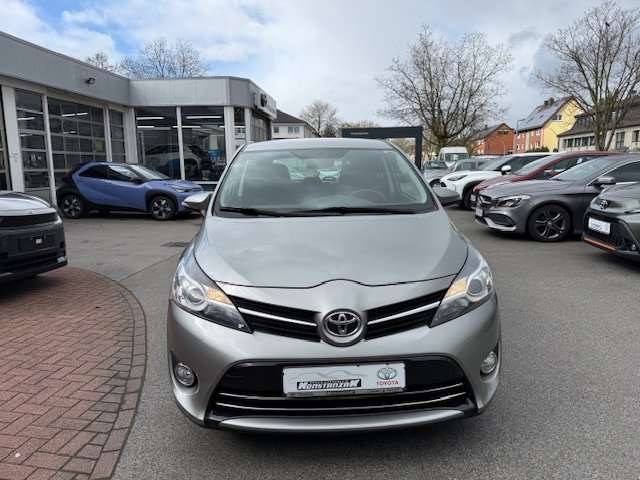 Toyota Verso 168.856 km 8.900 &euro; Datteln 45711