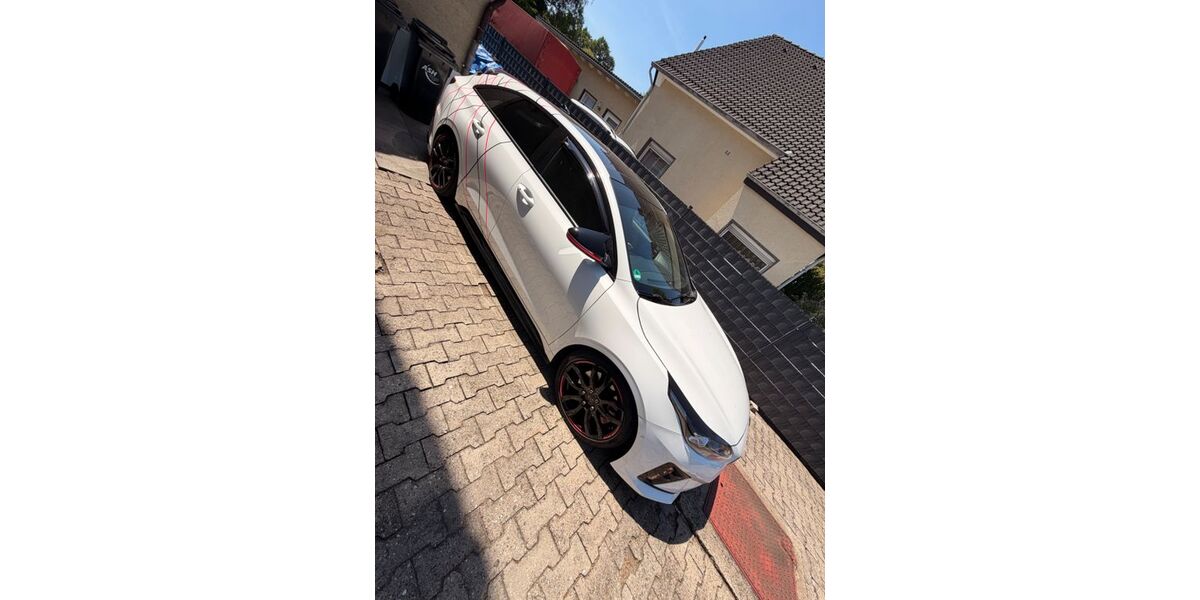 Kia pro ceed / ProCeed 123.000 km 19.000 &euro; Hamm 59077