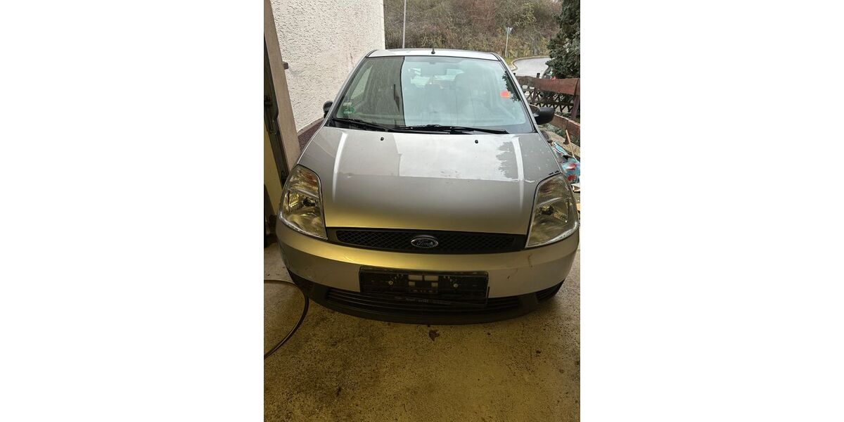 Ford Fiesta 55.000 km 2.400 &euro; Hemer 58675
