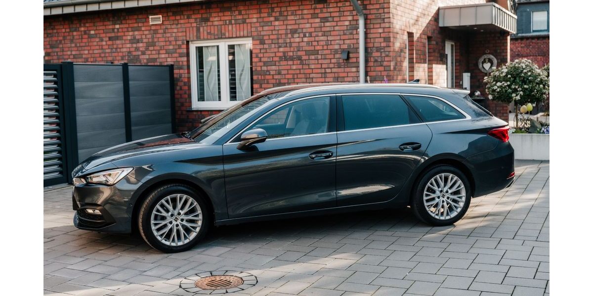 Seat Leon 105.105 km 16.990 &euro; Senden 48308