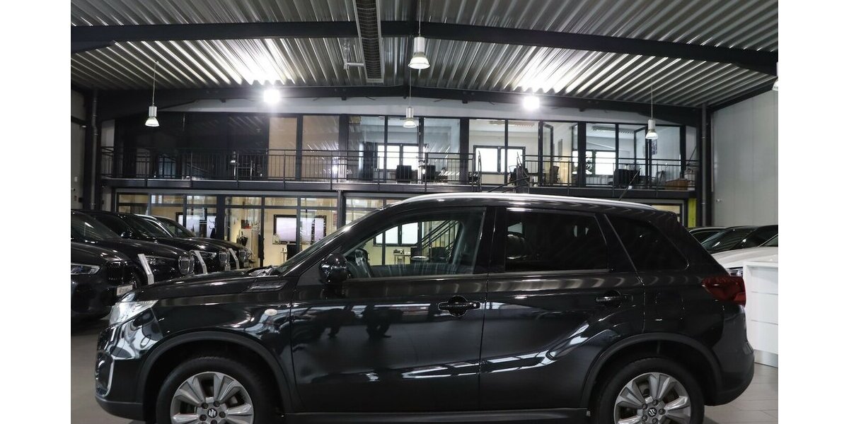 Suzuki Vitara 1.0 CLUB / NAVI+KAMERA, KLIMAAUTOMATIK 62.000 km 12.991 &euro; Hamm 59077