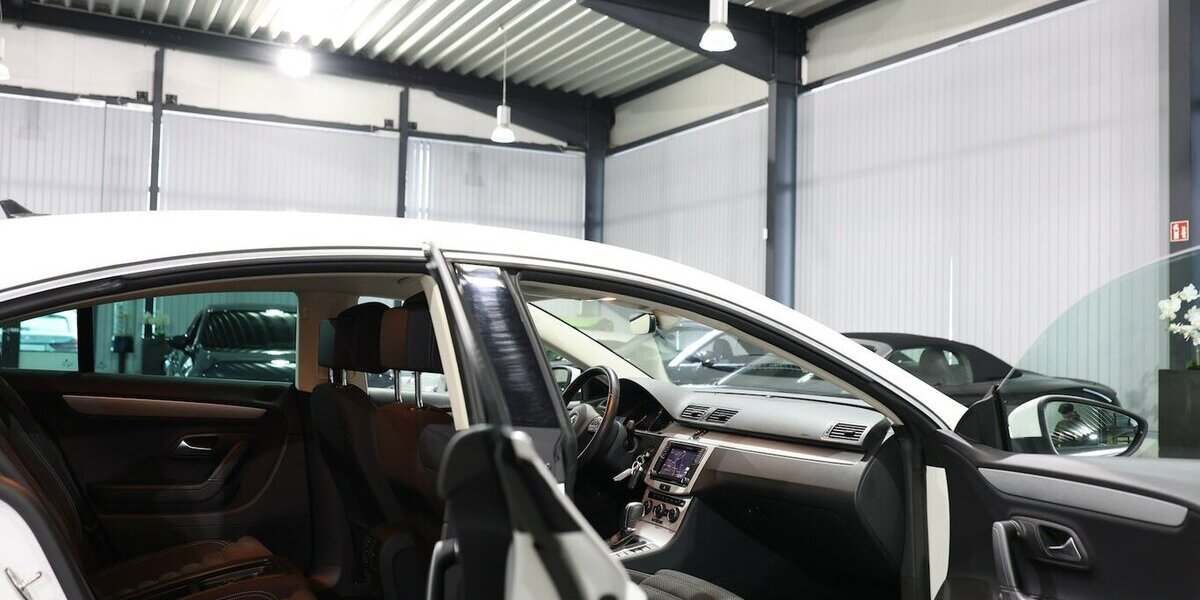 VW CC 1.4 TSI DSG SPORTLINE WHITE / XENON / NAVI+ 92.000 km 15.444 &euro; Hamm 59077