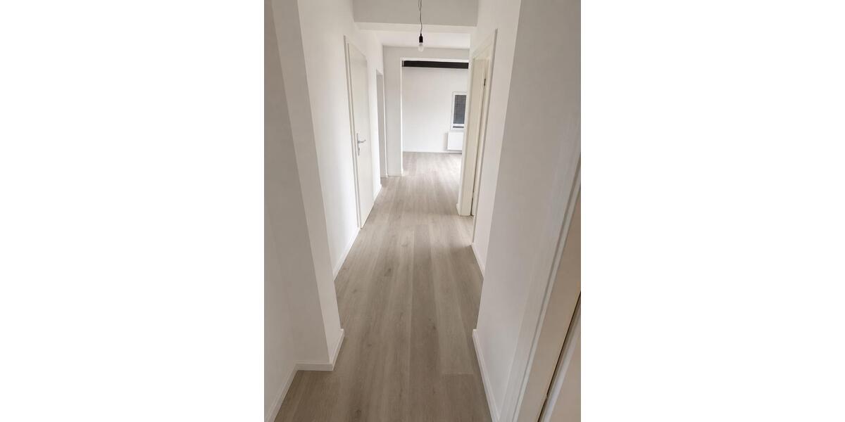 Dachgeschoßwohnung Castrop-Rauxel Deinighausen - 3.5 Zimmer, 90 m&sup2;, 1.200&euro; | Angebot:26647370