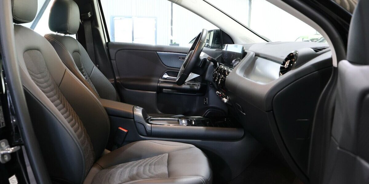 Mercedes-Benz GLA 180 ADVANCED SPORT / LEDER, LED, WIDESCREEN 7.000 km 33.444 &euro; Hamm 59077