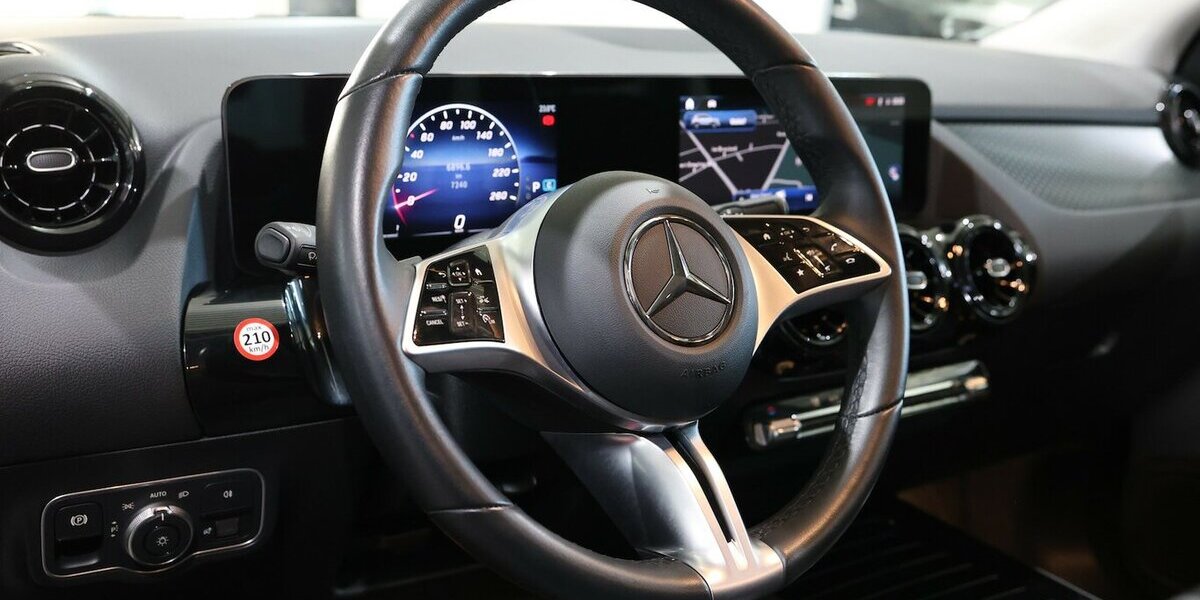 Mercedes-Benz GLA 180 ADVANCED SPORT / LEDER, LED, WIDESCREEN 7.000 km 33.444 &euro; Hamm 59077