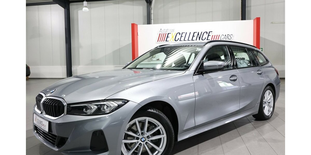 BMW 320d Touring xDrive SPORT / CURVED+NAVI+APPLE 32.000 km 30.991 &euro; Hamm 59077