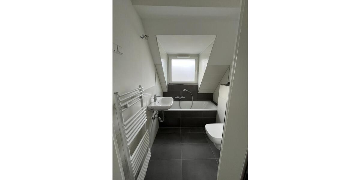 Dachgeschoßwohnung Dortmund Innenstadt West - 2.5 Zimmer, 50 m&sup2;, 591&euro; | Angebot:25644071