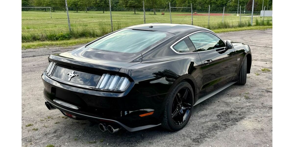 Ford Mustang 162.000 km 29.999 &euro; Hamm 59073