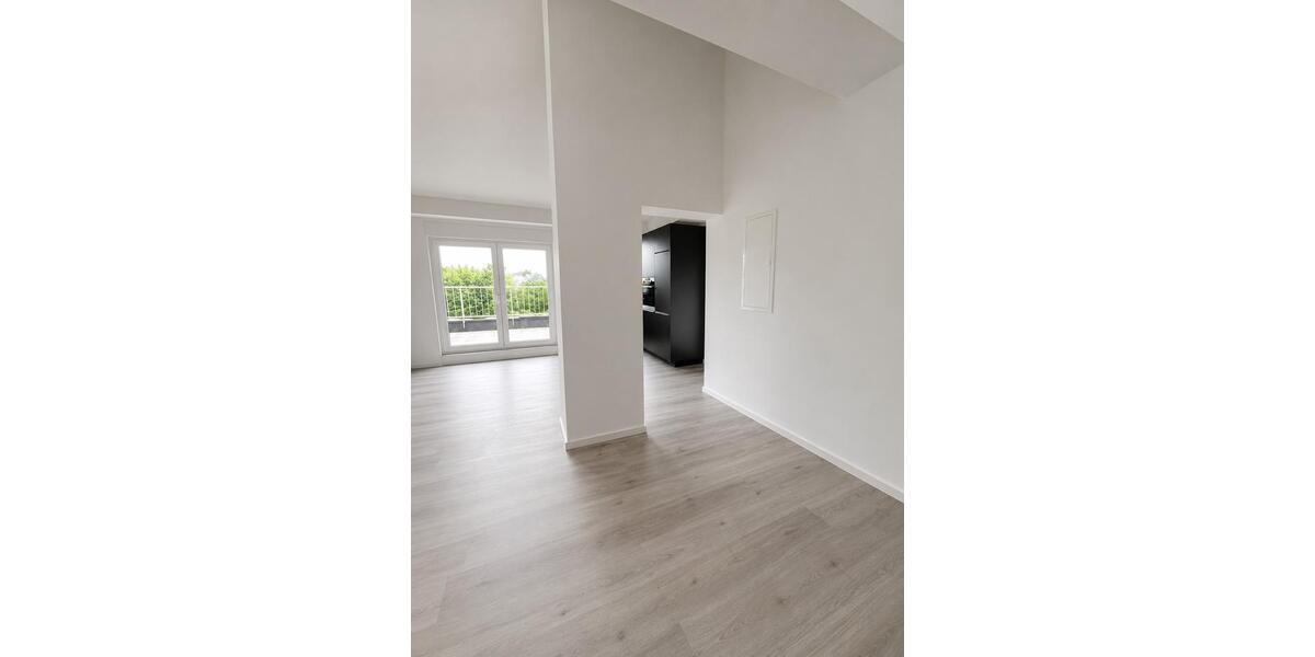 Dachgeschoßwohnung Castrop-Rauxel Deinighausen - 3.5 Zimmer, 90 m&sup2;, 1.200&euro; | Angebot:26647370