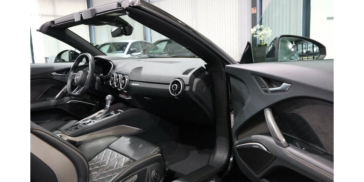 Audi TT ROADSTER 45 Q S-LINE BLACK BRONZE SELEKTION 8.400 km 48.777 &euro; Hamm 59077