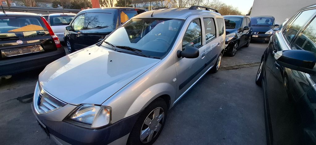 Dacia Logan 173.400 km 2.990 &euro; Dortmund 44339