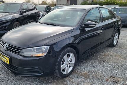 VW Jetta 100.135 km 10.999 &euro; Dortmund 44339